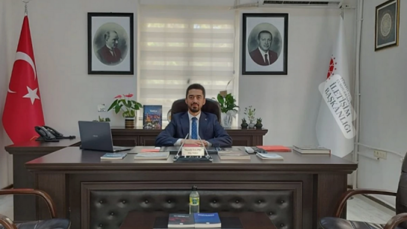 YALINIZ: Basın, demokrasimizin temel taşlarından biridir. 