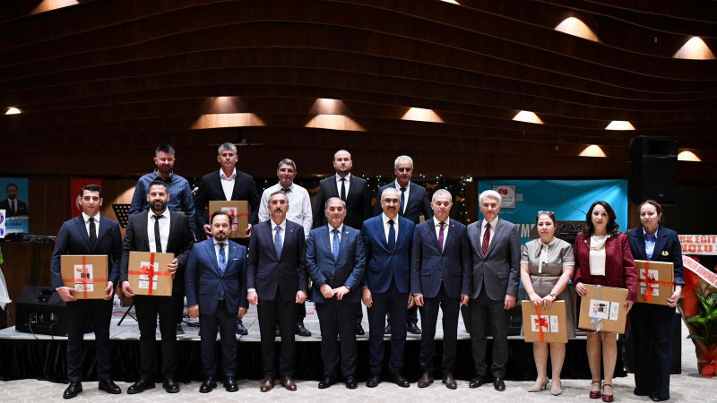 SARIÇAM BELEDİYESİ’NDEN ÖĞRETMENLER GÜNÜ’NDE ANLAMLI PROGRAM