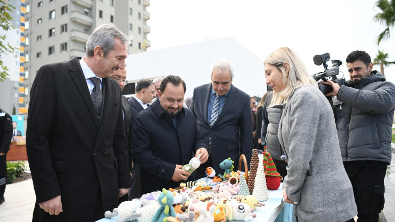 ATIKTAN SANATA SERGİSİNE YOĞUN İLGİ