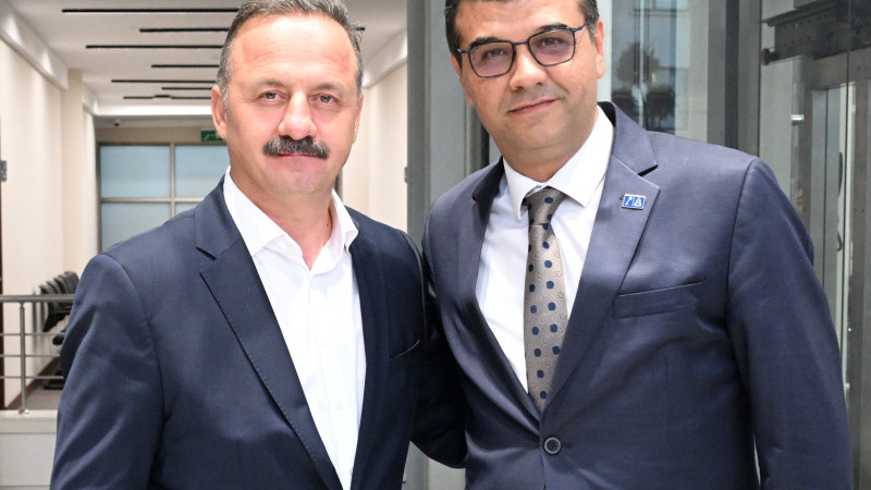 Karataş’tan Barzani Ziyaretine Sert Tepki: “Devlet Ciddiyeti Zedeleniyor”