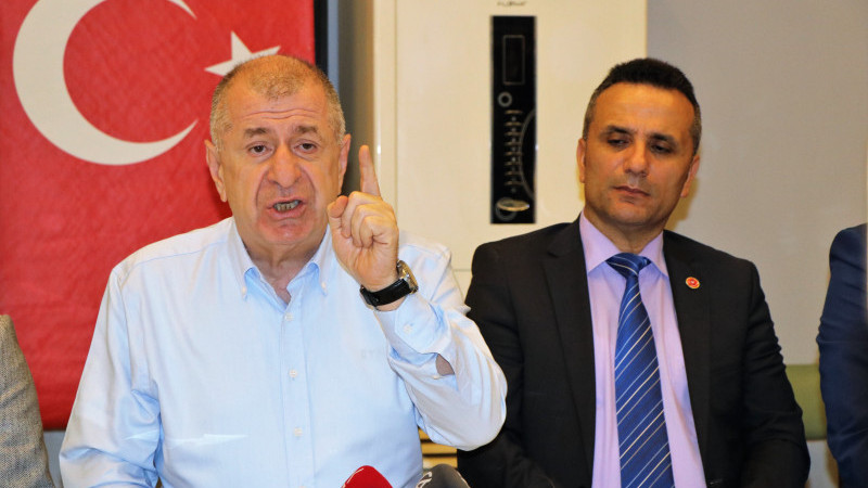 ÜMİT ÖZDAĞ ADANA'DA ÖMER ÇELİK VE İDRİS NAİM ŞAHİN HAKKINDA SERT KONUŞ